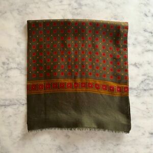 Men’s vintage silk scarf in khaki and red in square pattern